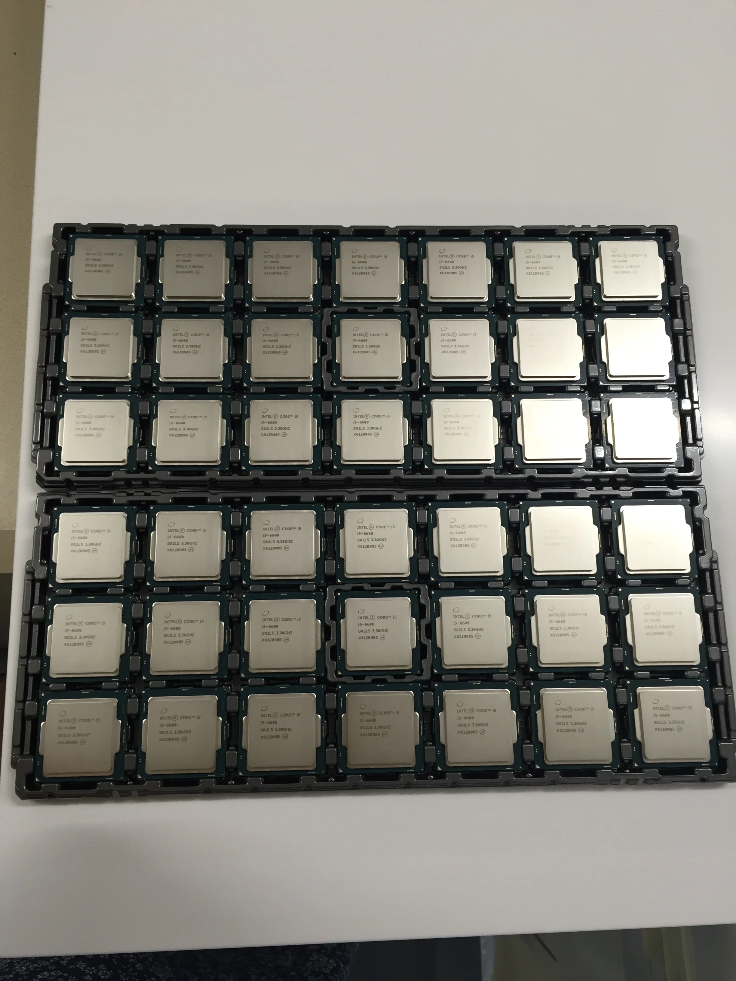 1484810937_i56600_intel_cpu_tray.webp
