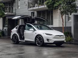 Tesla's next-gen Model X: A frustrating €95k drive – but everyone else will  love it