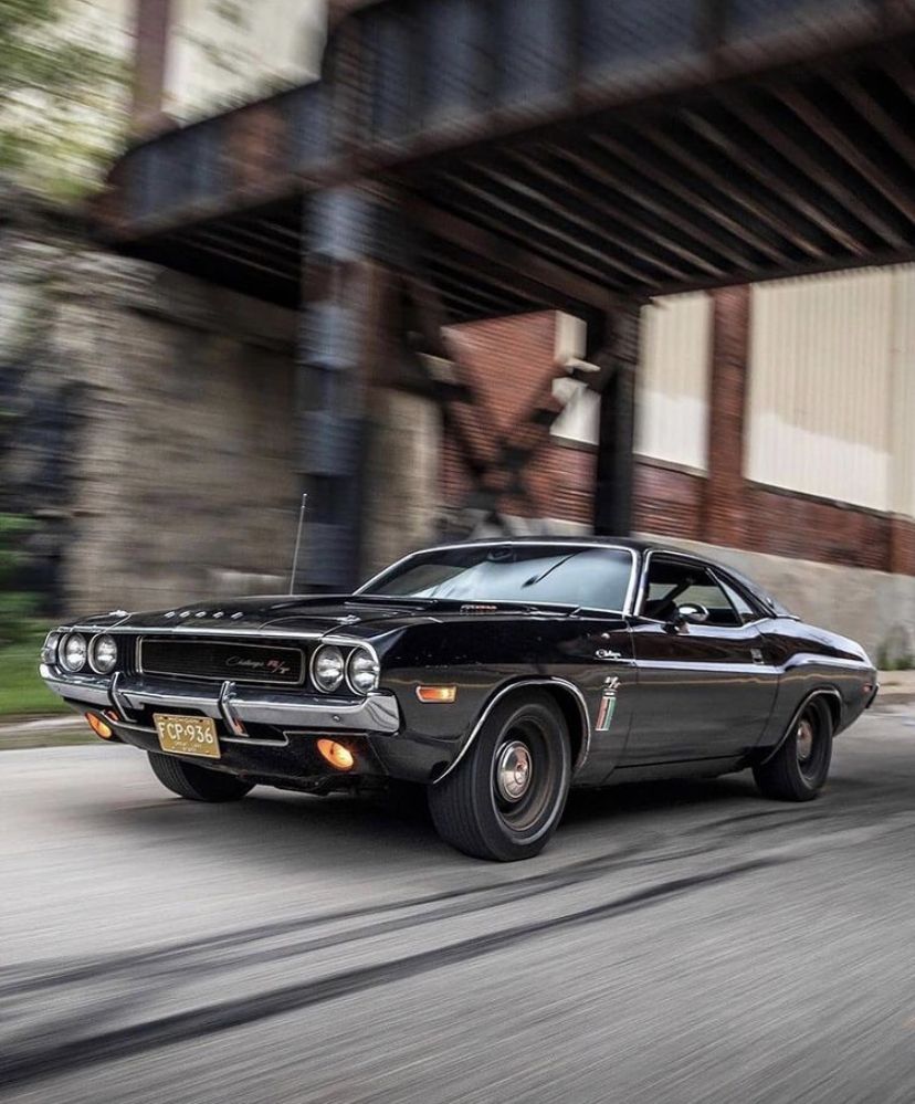 1970 Dodge Challenger.jpg