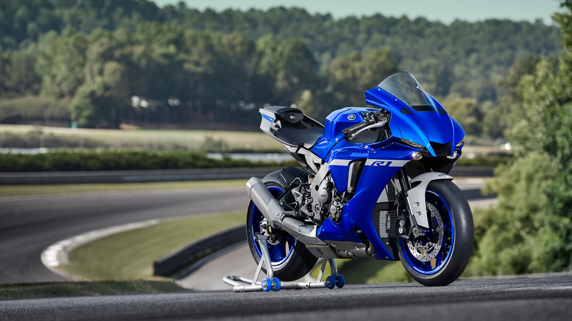 2020-Yamaha-YZF1000R1-EU-Icon_Blue-Static-001-03.jpg