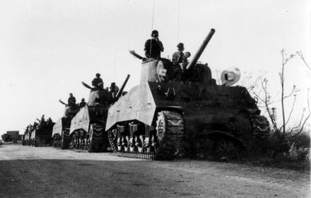440px-Tanks_of_the_Israeli_8th_Armoured_Brigade_(1948).jpg