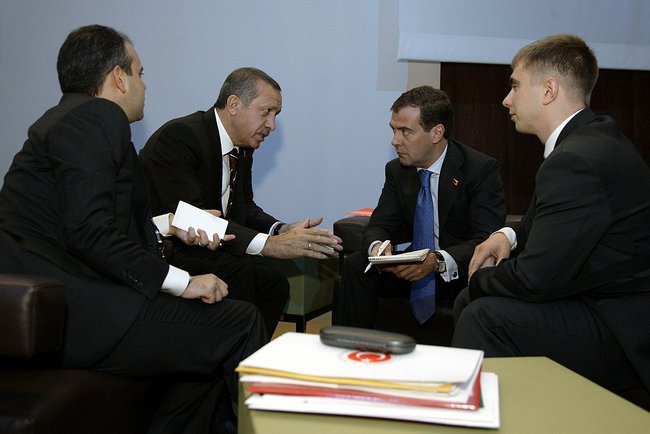 Dmitry_Medvedev_and_Recep_Tayyip_Erdogan.jpg