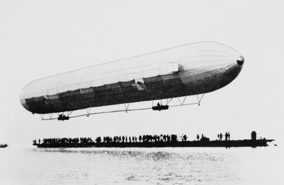 First_Zeppelin_ascent.jpg