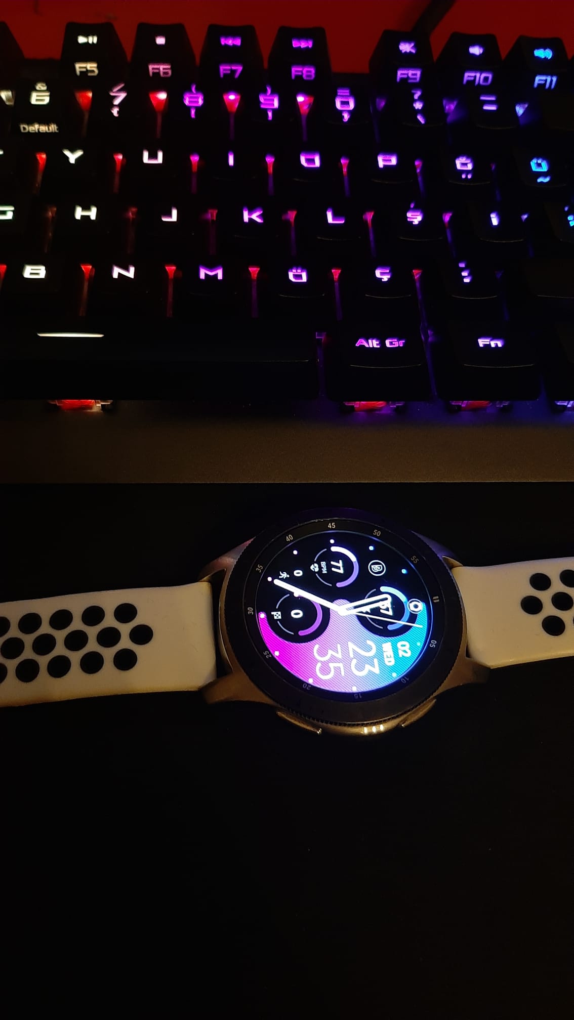 galaxy_watch.jpeg