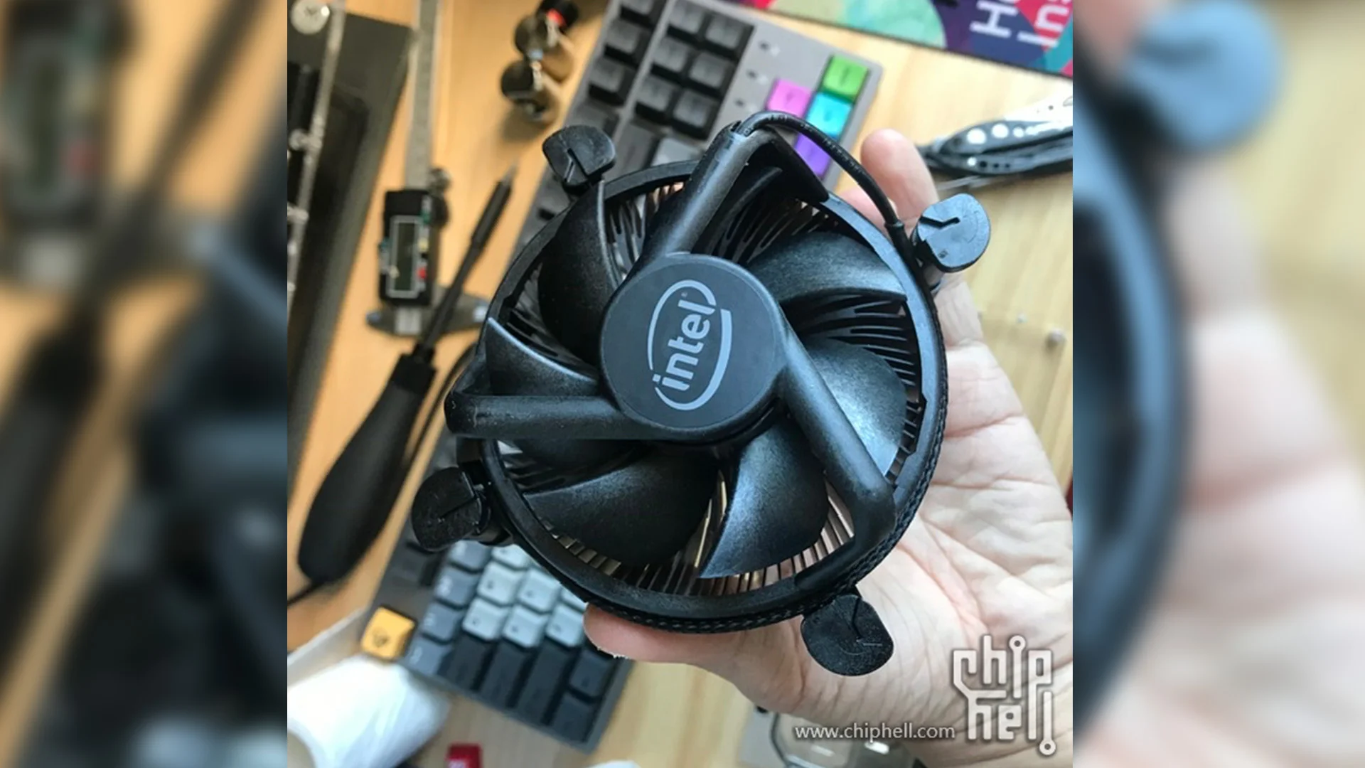 Intel stok fanını güncelledi! | Donanım Arşivi Forum