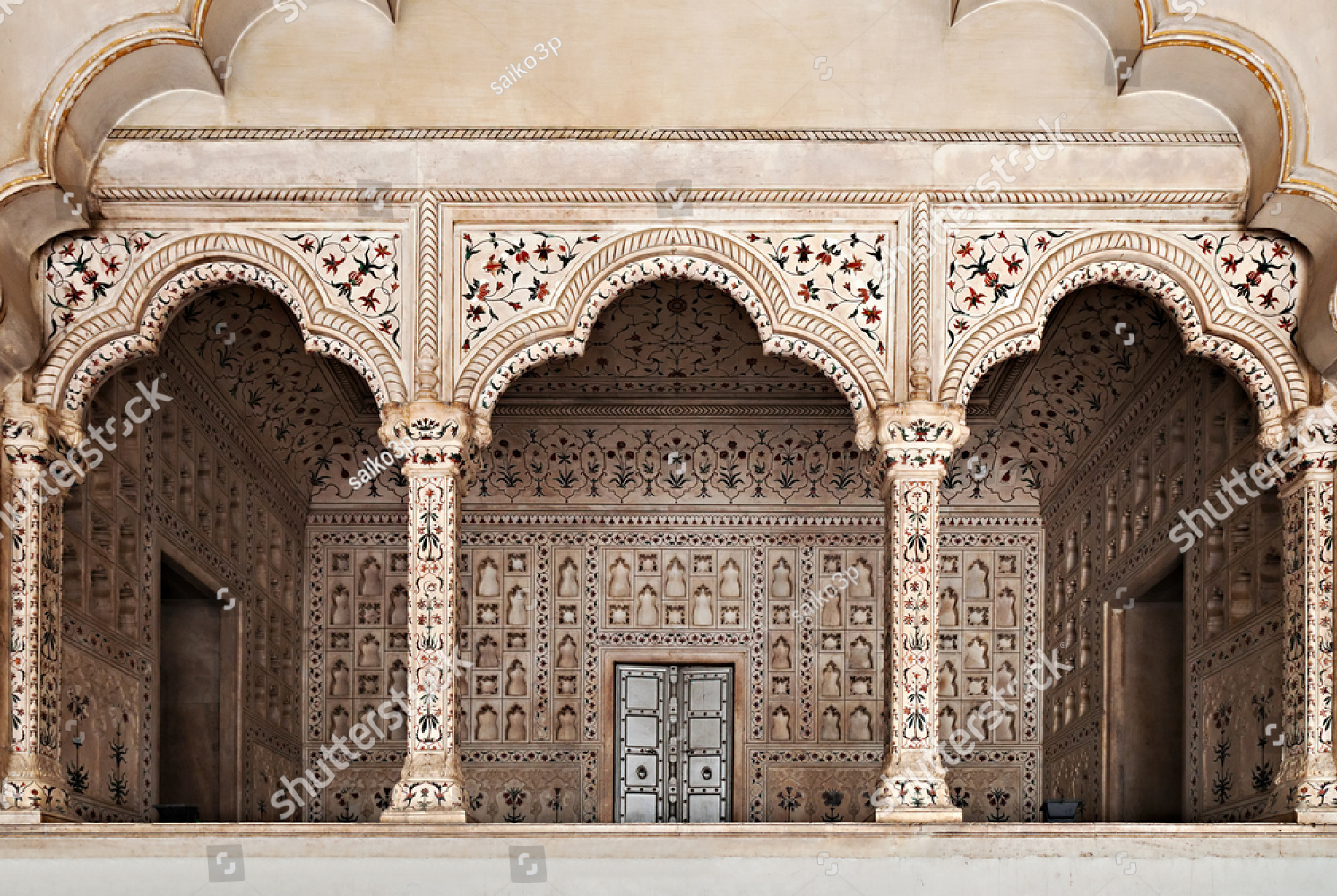 stock-photo-many-arches-inside-red-fort-agra-india-564050974.jpg