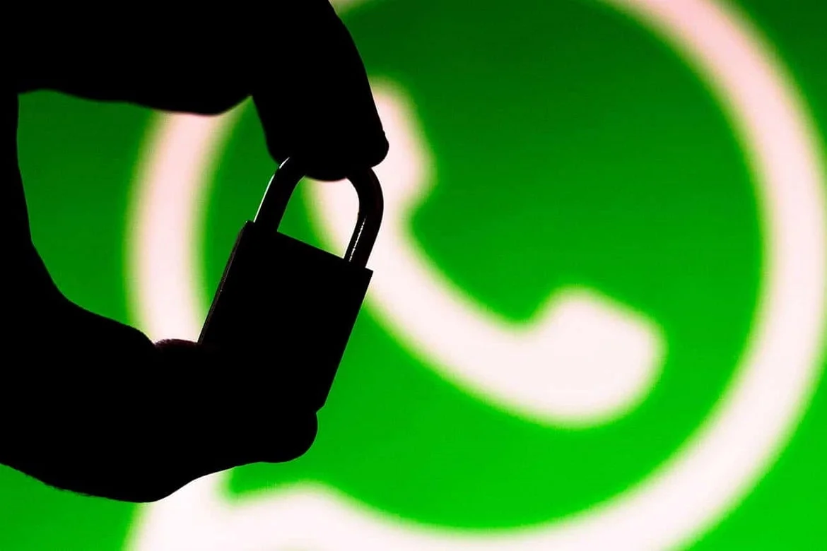 whatsapp-guvenlik-acigi-teknobiyotik-min.webp